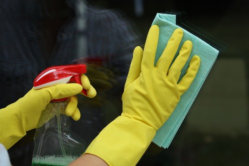 Deep cleaning service for a Balham home kitchen and living space