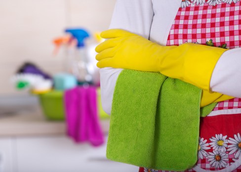 Deep cleaning tasks performed by a Balham cleaner